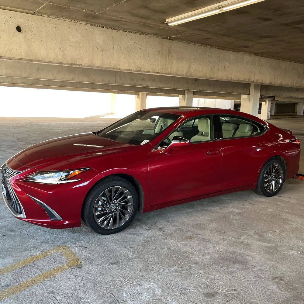2024 Lexus ES 300h Luxury