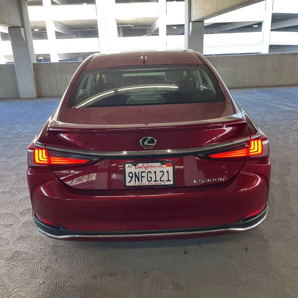 2024 Lexus ES 300h Luxury