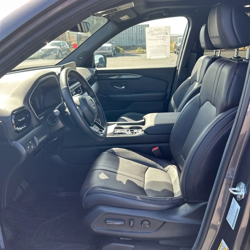 2025 Honda Pilot Black Edition