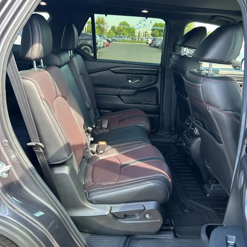 2025 Honda Pilot Black Edition