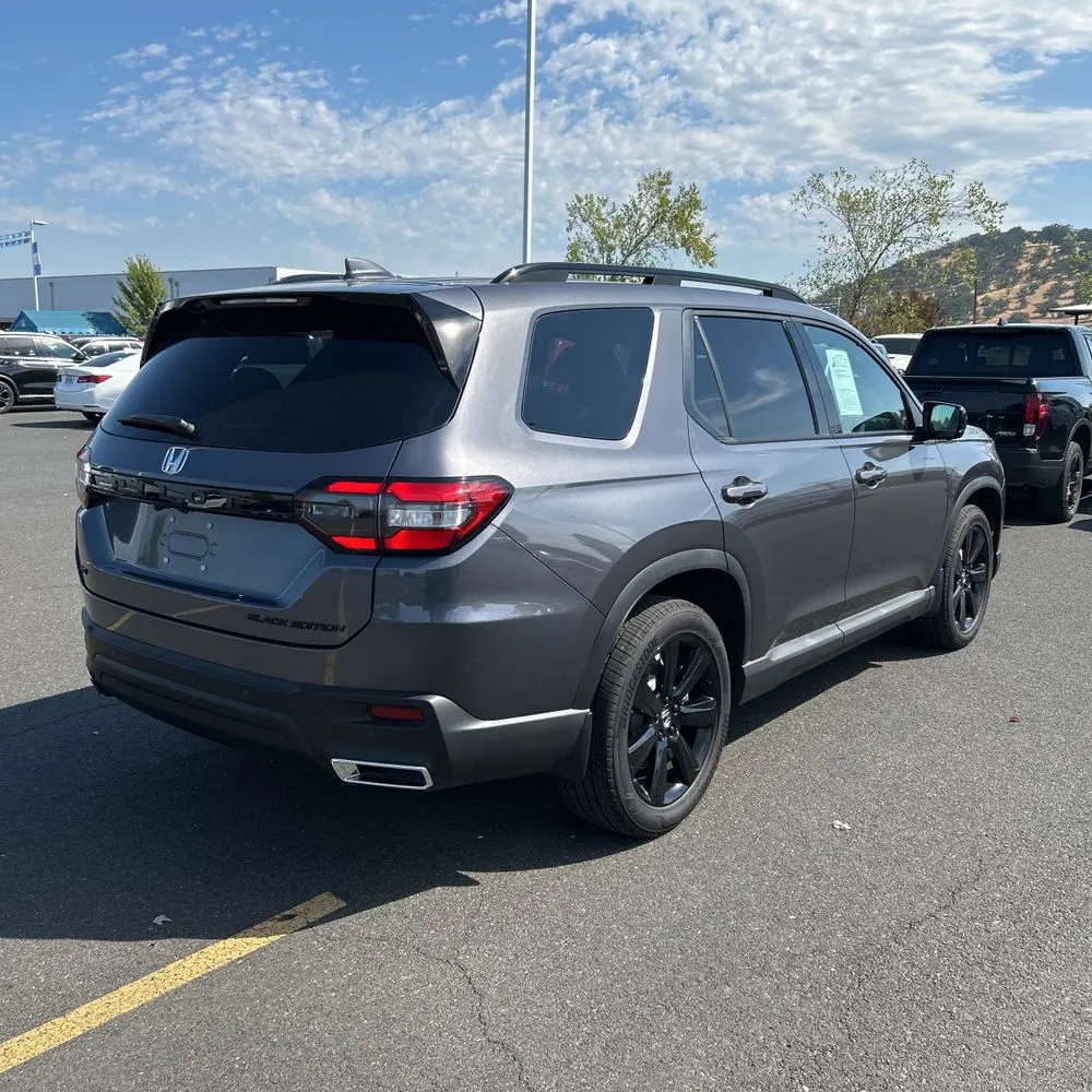 2025 Honda Pilot Black Edition