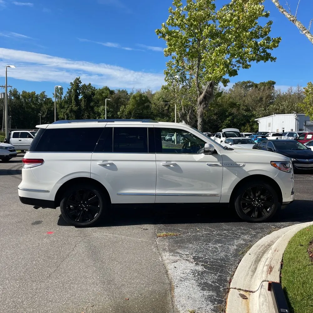 2022 Lincoln Navigator Reserve