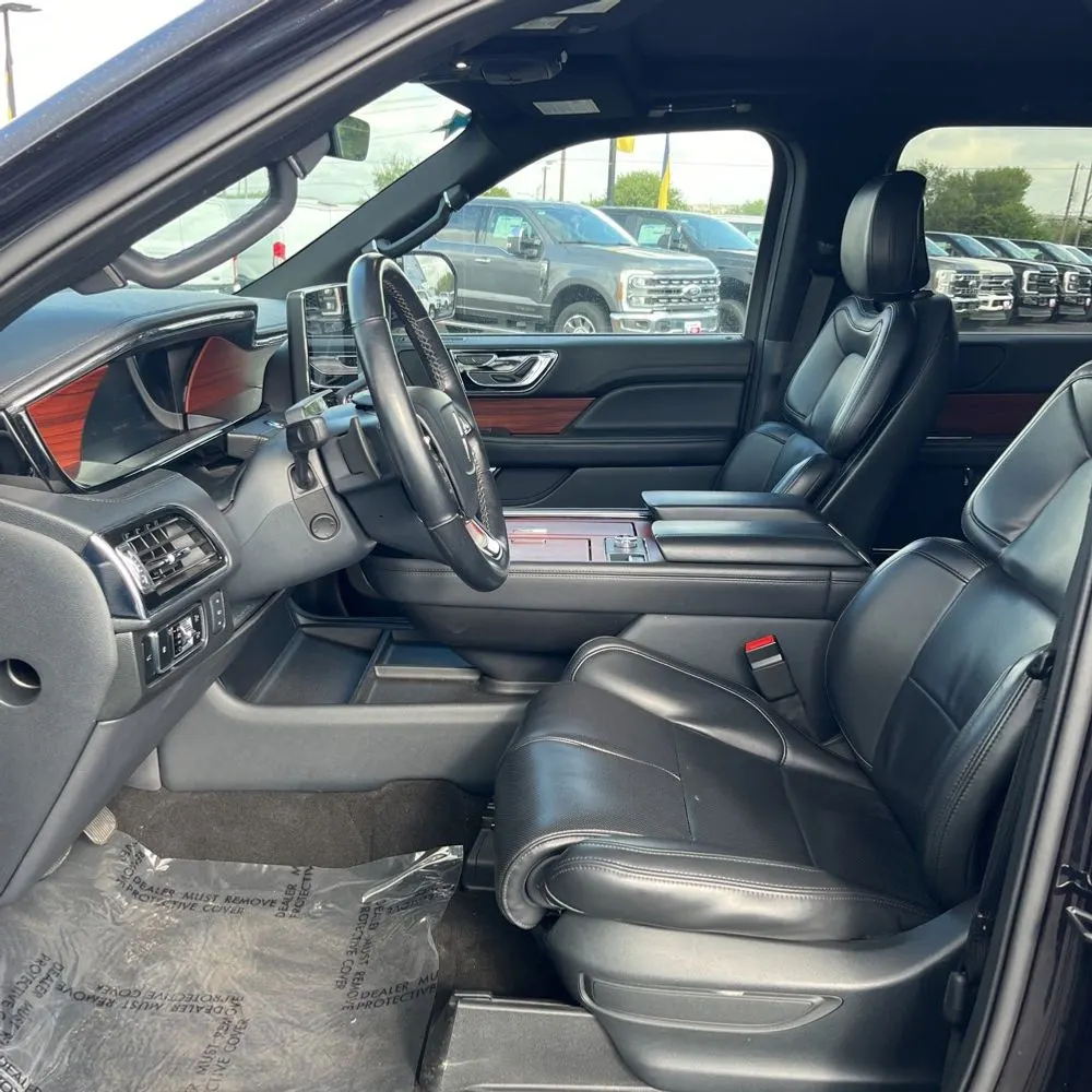 2024 Lincoln Navigator Premiere