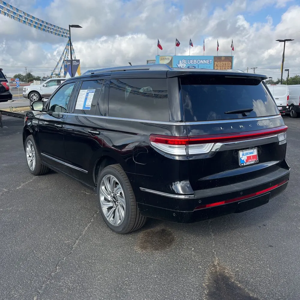 2024 Lincoln Navigator Premiere