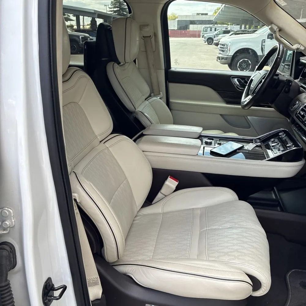 2020 Lincoln Navigator Black Label