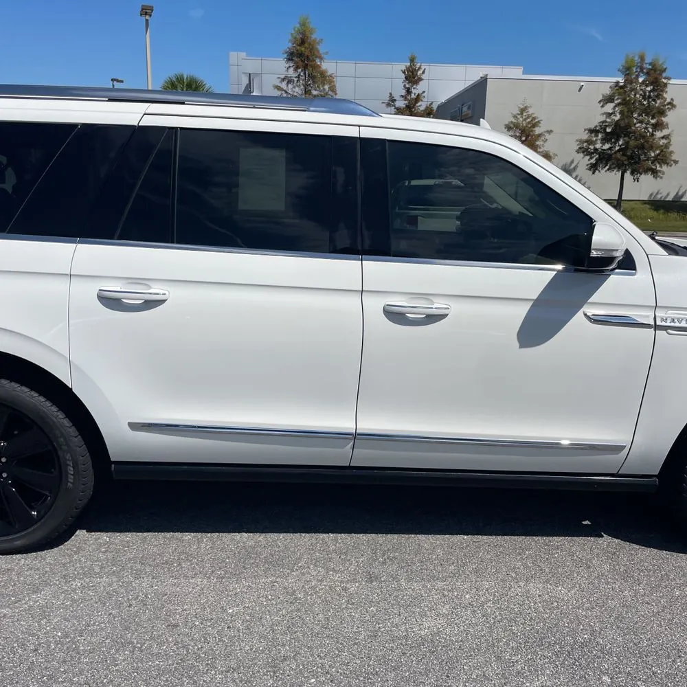 2023 Lincoln Navigator L Reserve