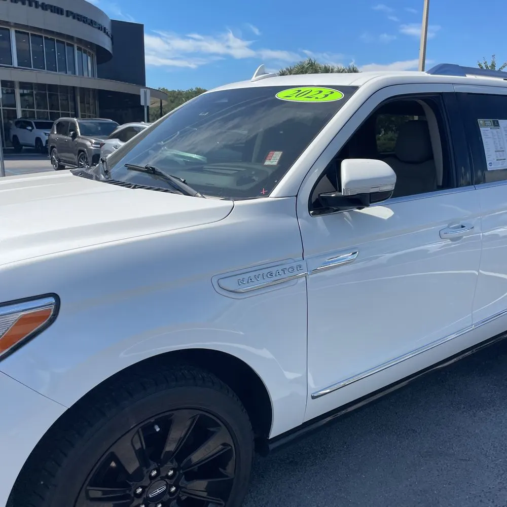2023 Lincoln Navigator L Reserve