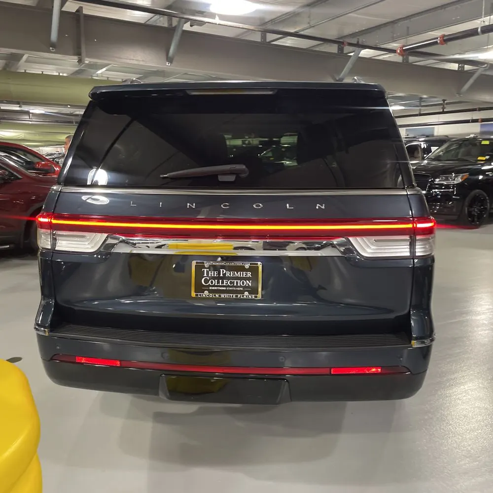2022 Lincoln Navigator L Reserve