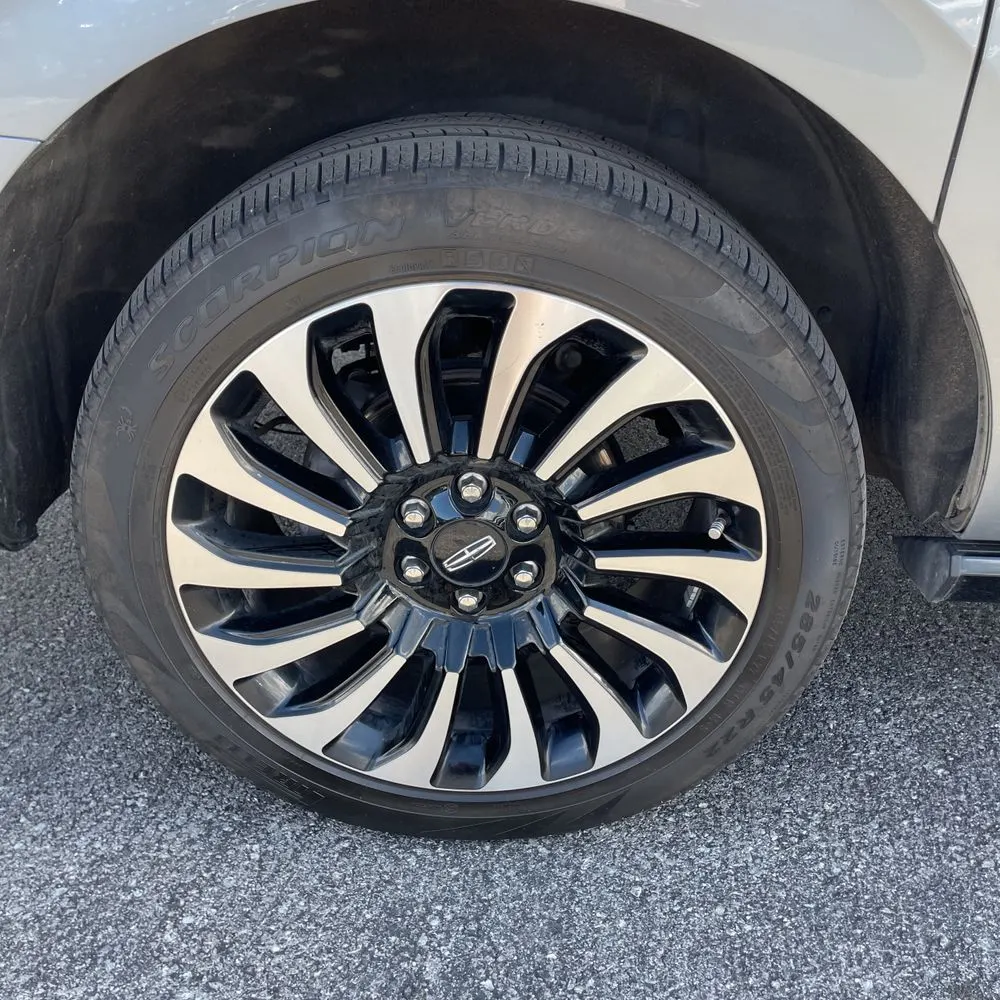 2023 Lincoln Navigator L Black Label