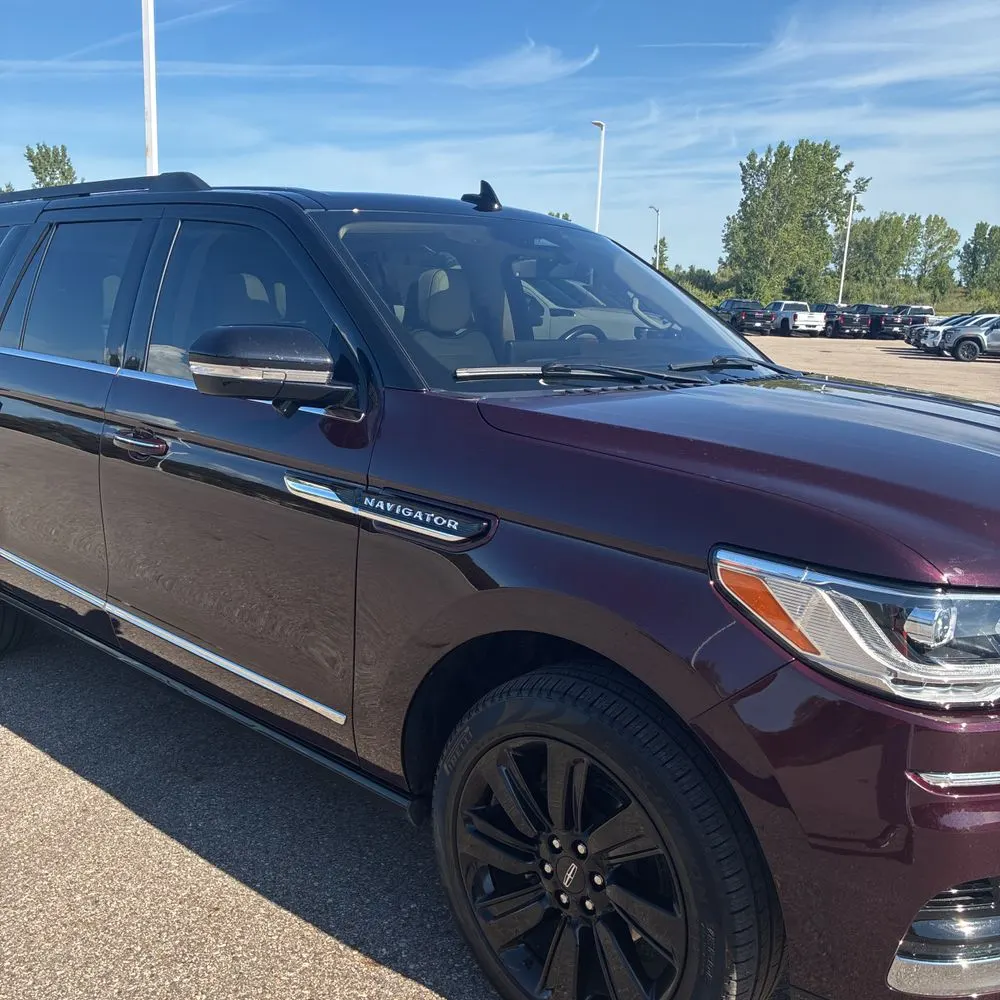 2024 Lincoln Navigator L Black Label
