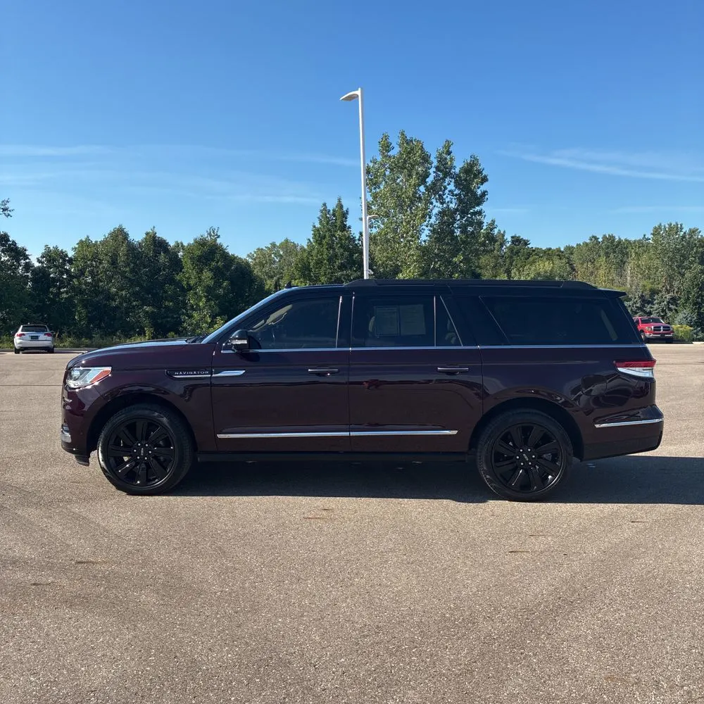 2024 Lincoln Navigator L Black Label