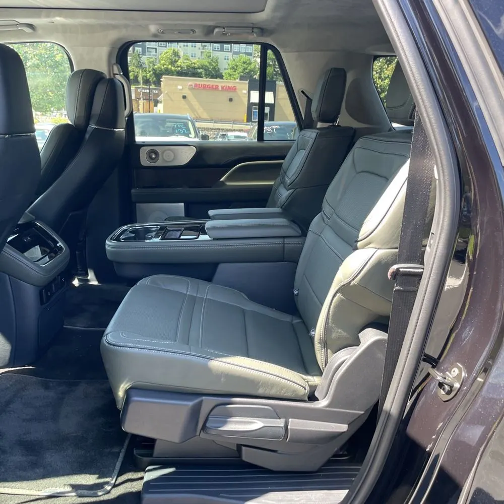 2022 Lincoln Navigator L Black Label