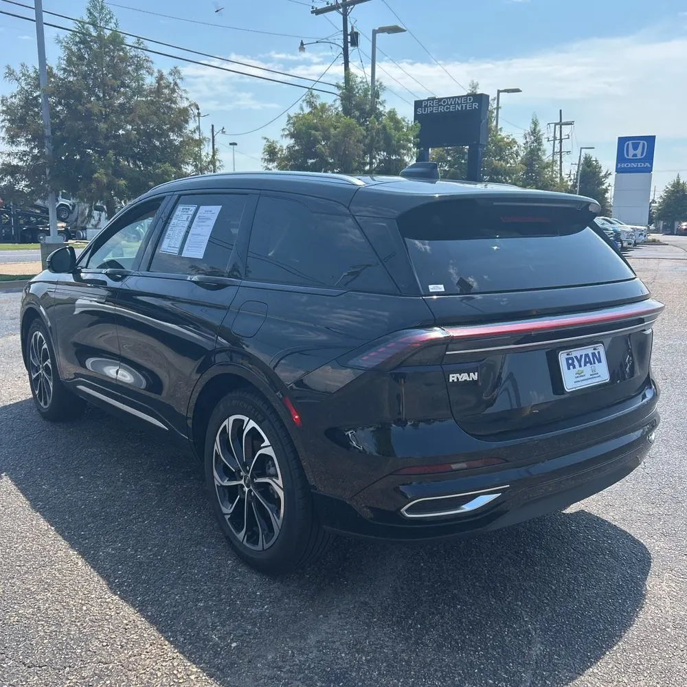 2024 Lincoln Nautilus Reserve