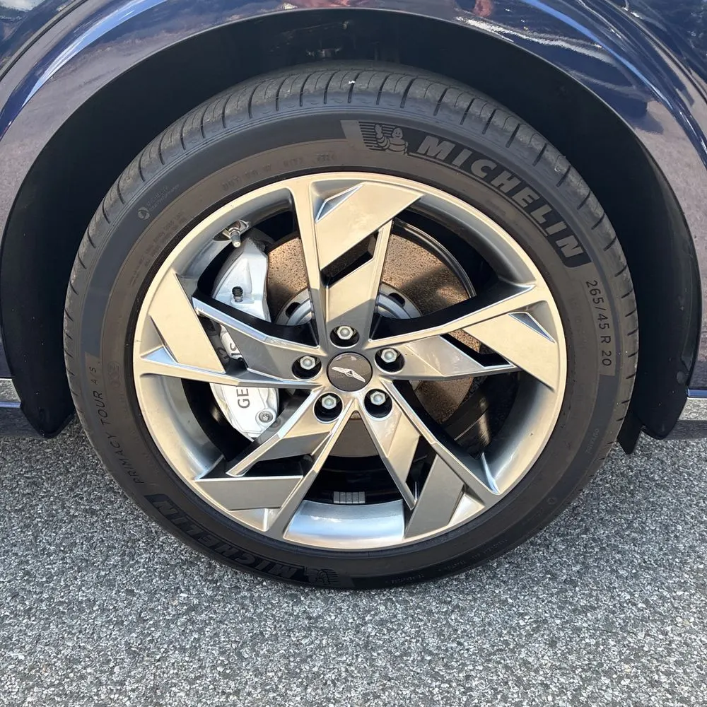 2025 Genesis Electrified GV70 Advanced