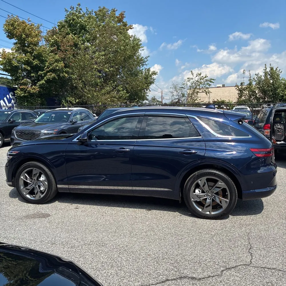 2025 Genesis Electrified GV70 Advanced