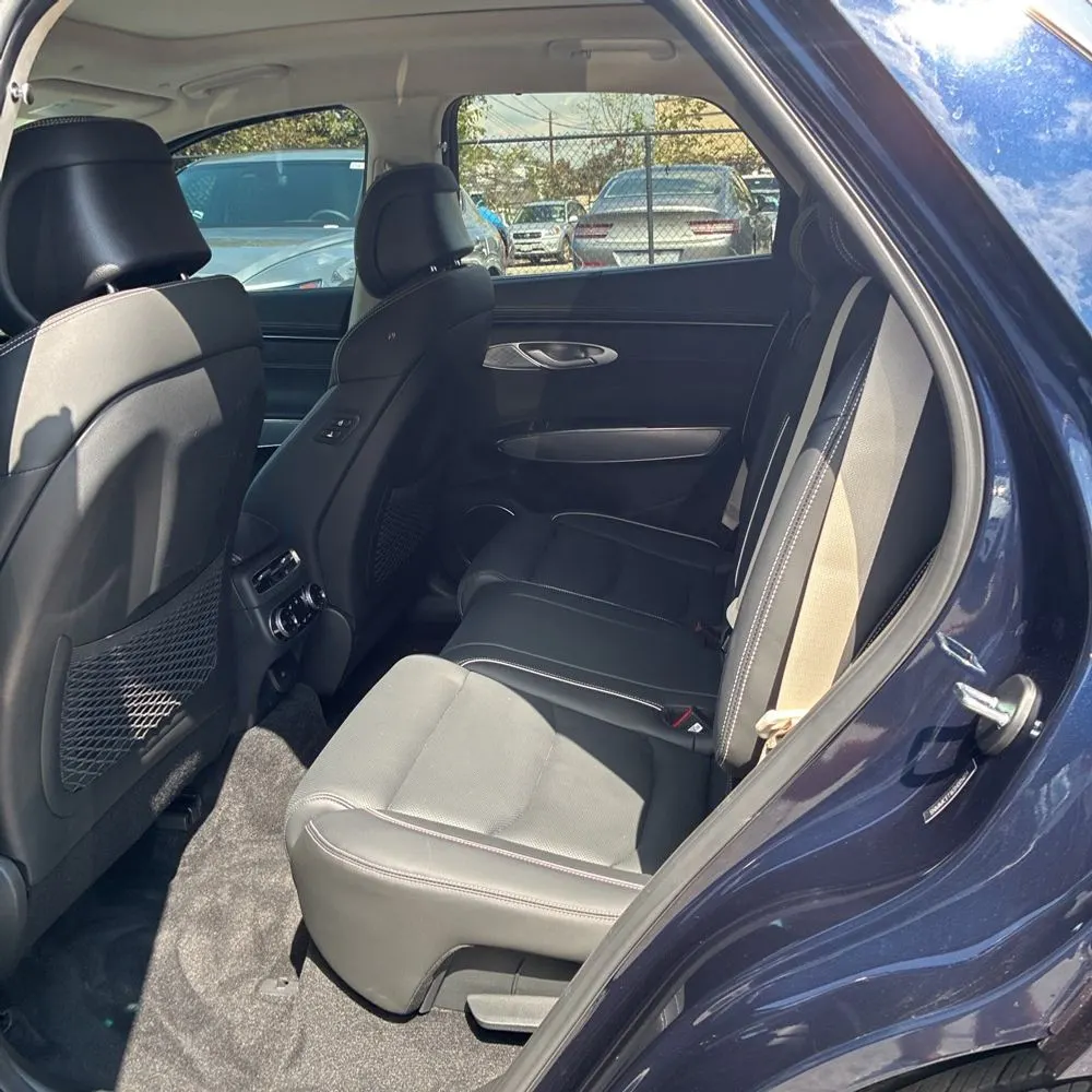 2025 Genesis Electrified GV70 Advanced