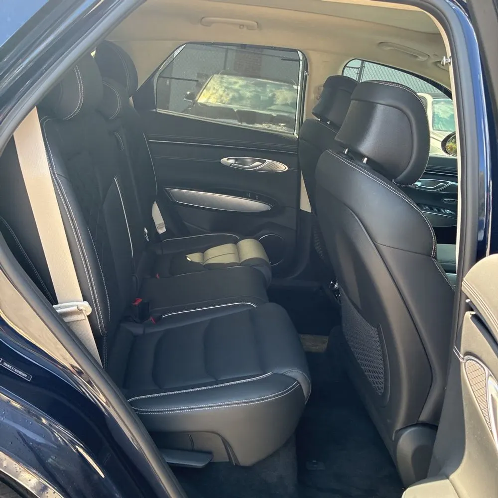 2025 Genesis Electrified GV70 Advanced