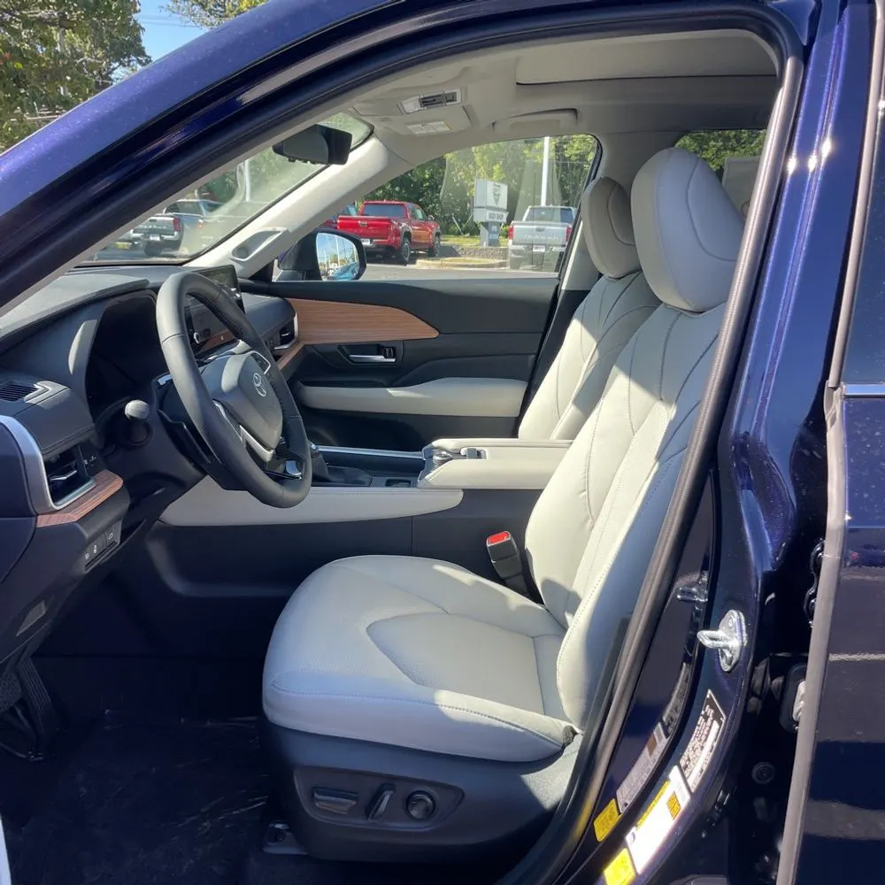 2025 Toyota Grand Highlander Platinum