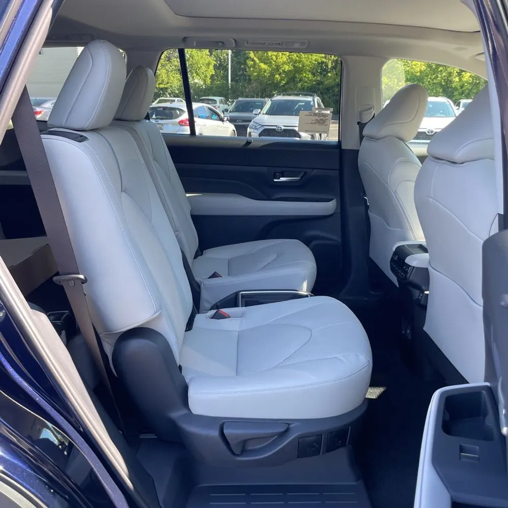2025 Toyota Grand Highlander Platinum