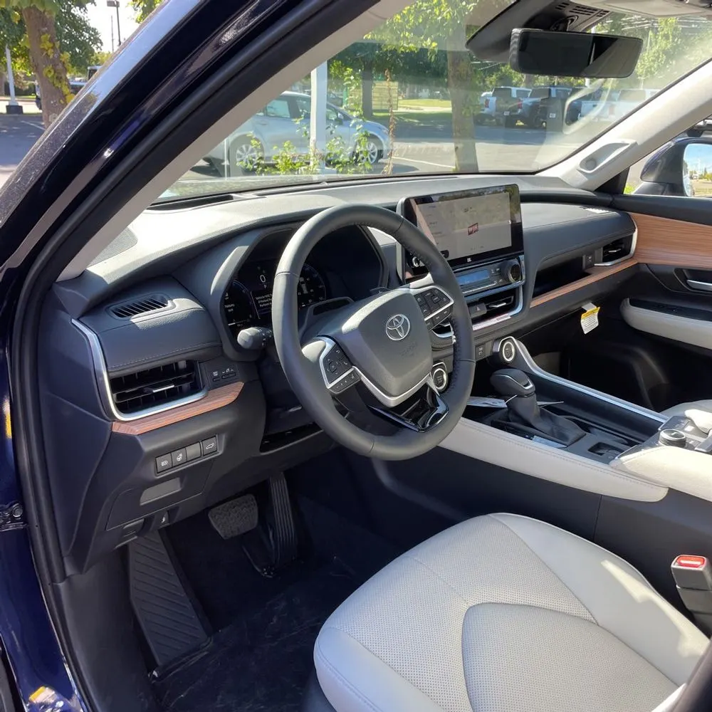 2025 Toyota Grand Highlander Platinum