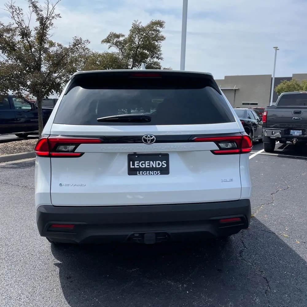 2025 Toyota Grand Highlander Hybrid XLE