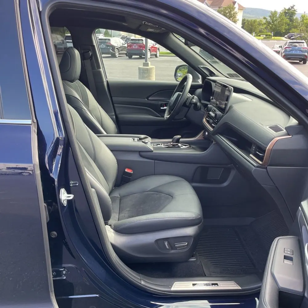 2024 Toyota Grand Highlander Hybrid MAX Platinum