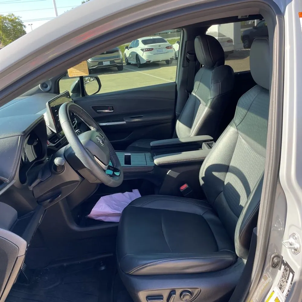 2023 Toyota Sienna Woodland Edition