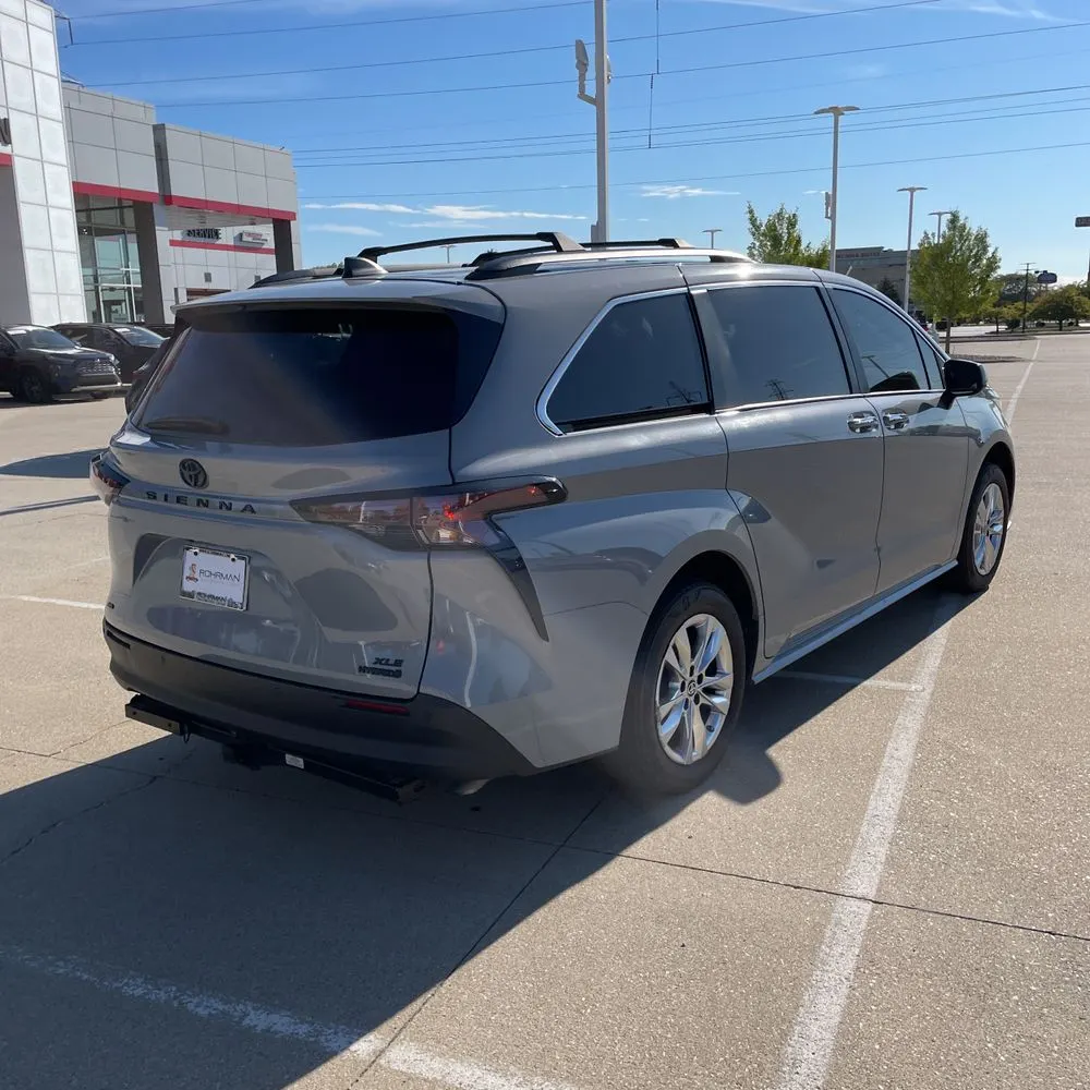 2023 Toyota Sienna Woodland Edition