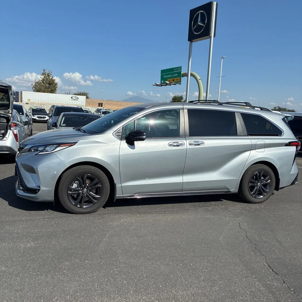 2024 Toyota Sienna XSE 7-Passenger