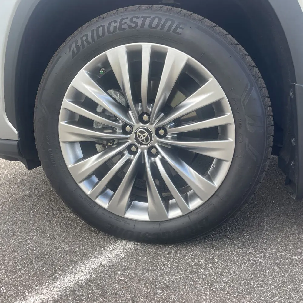2024 Toyota Highlander Hybrid Platinum