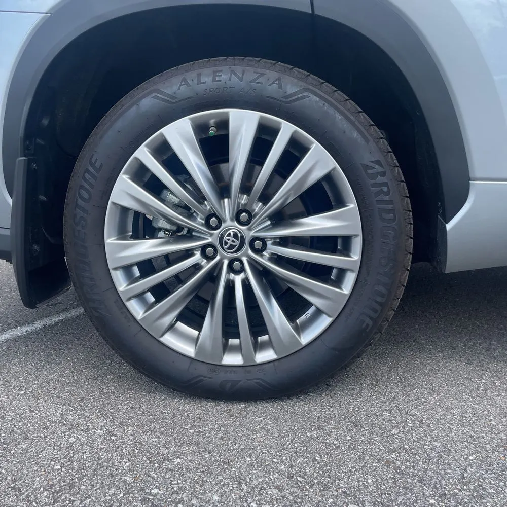 2024 Toyota Highlander Hybrid Platinum