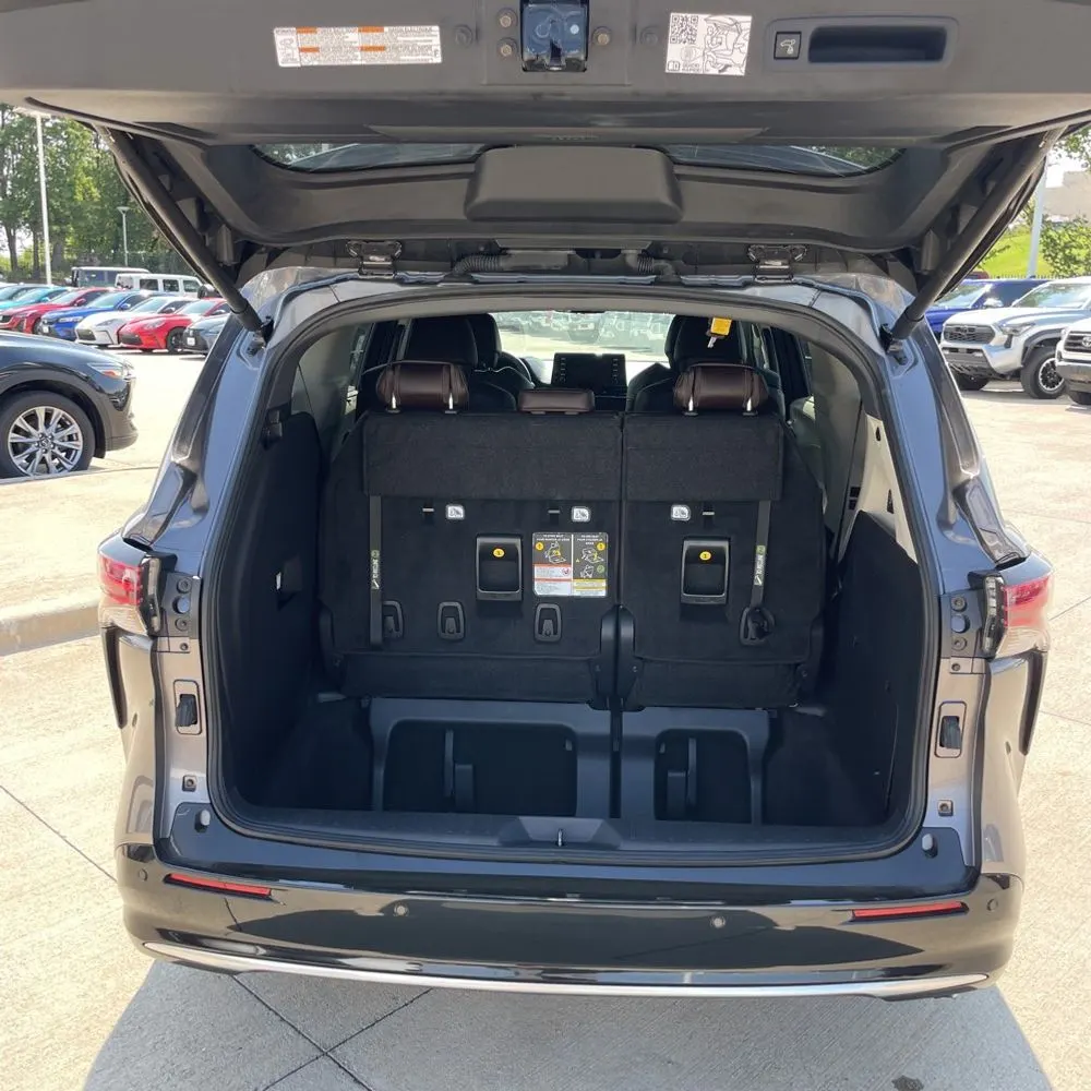 2024 Toyota Sienna Platinum 7-Passenger