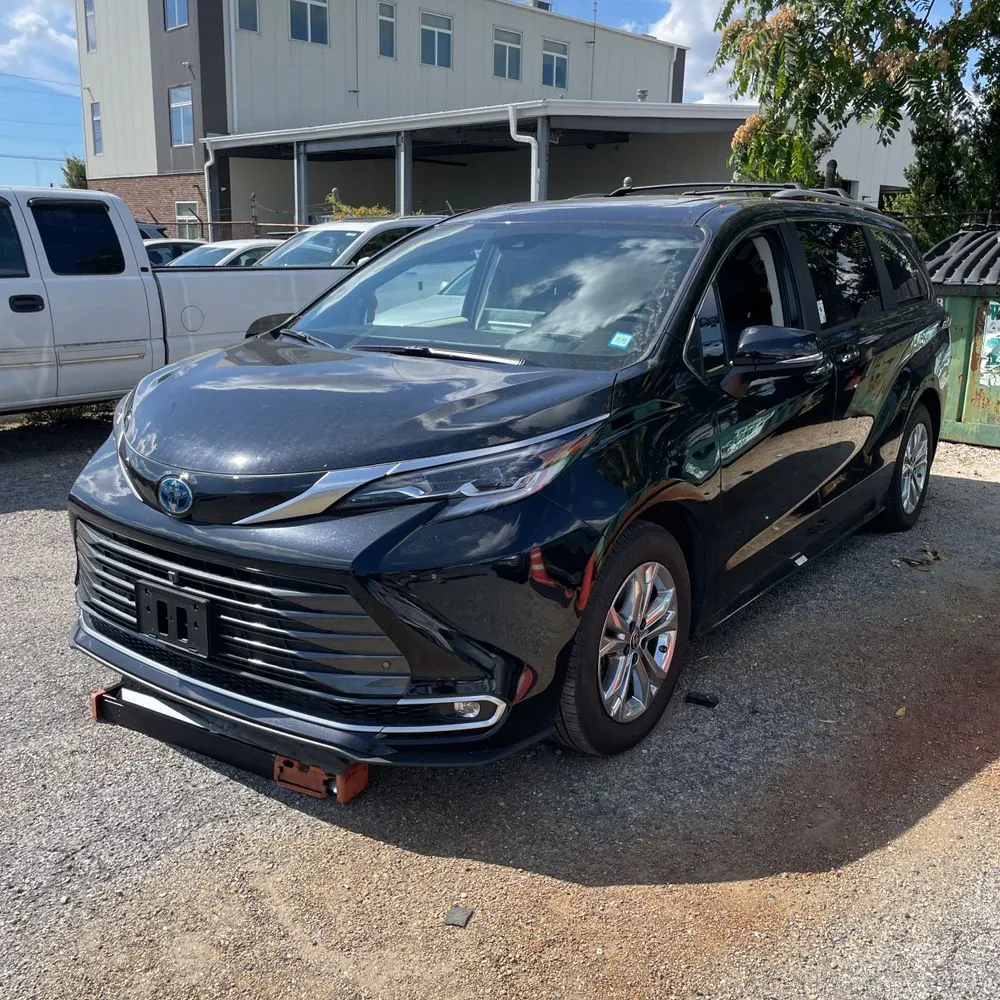 2023 Toyota Sienna Platinum 7-Passenger