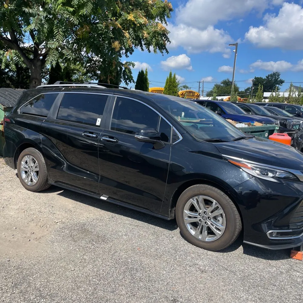 2023 Toyota Sienna Platinum 7-Passenger