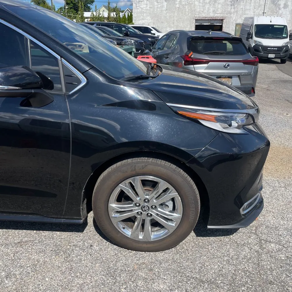 2023 Toyota Sienna Platinum 7-Passenger