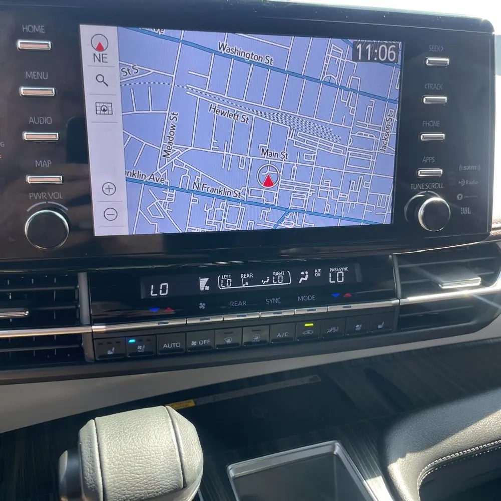 2023 Toyota Sienna Platinum 7-Passenger