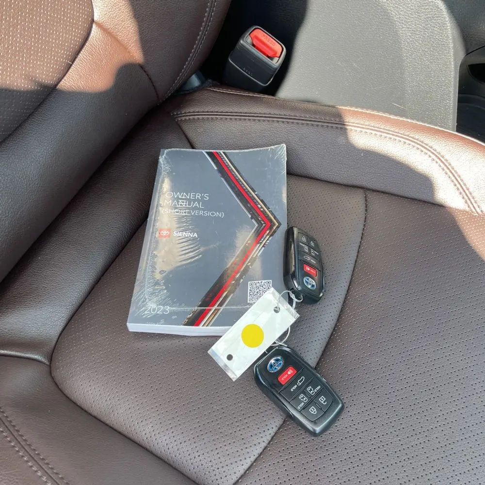 2023 Toyota Sienna Platinum 7-Passenger