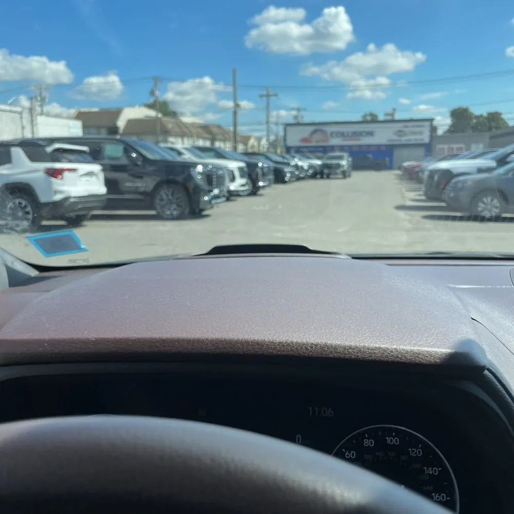 2023 Toyota Sienna Platinum 7-Passenger