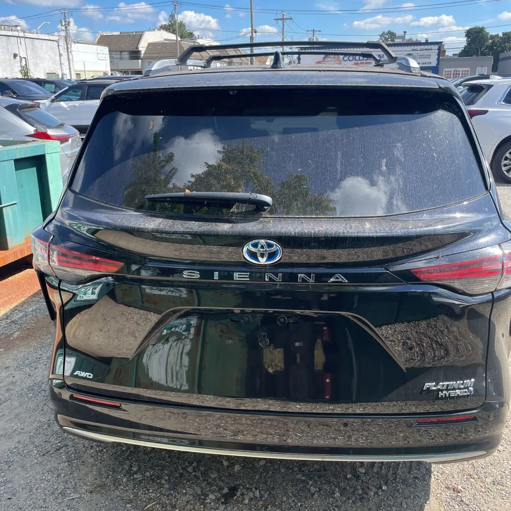 2023 Toyota Sienna Platinum 7-Passenger