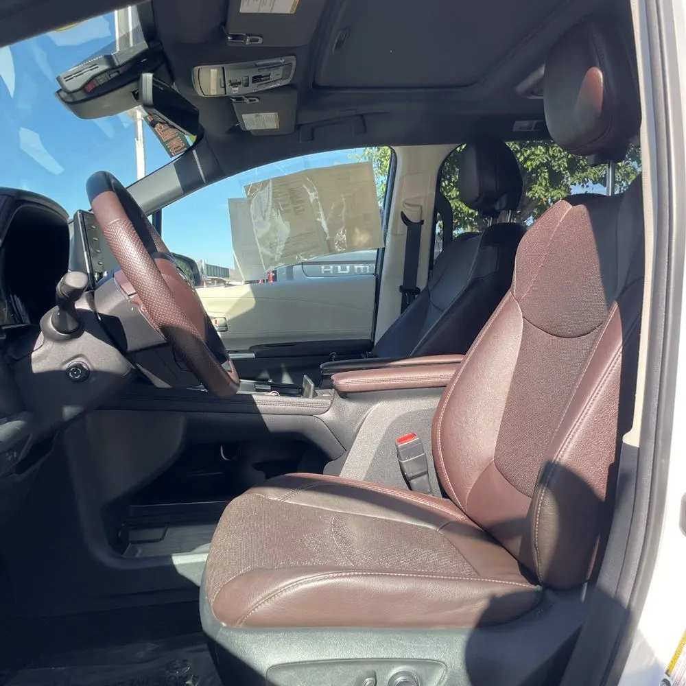 2023 Toyota Sienna Platinum 7-Passenger