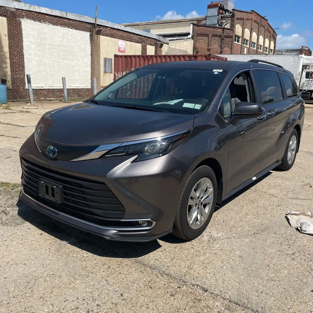 2024 Toyota Sienna XLE 7-Passenger