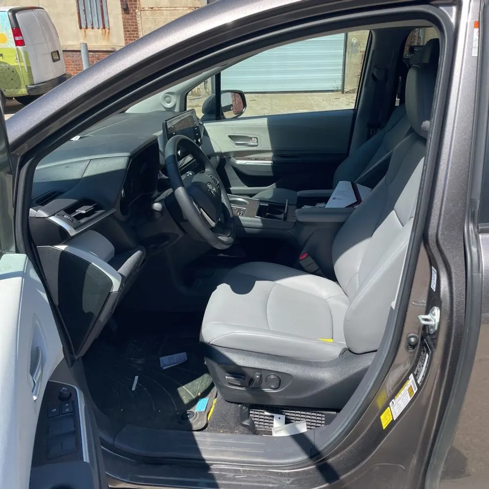 2024 Toyota Sienna XLE 7-Passenger