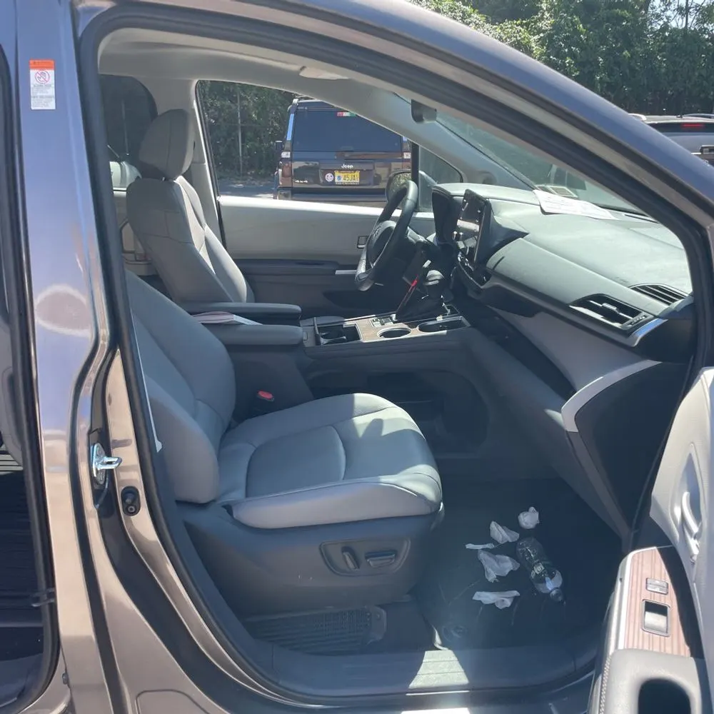 2024 Toyota Sienna XLE 7-Passenger