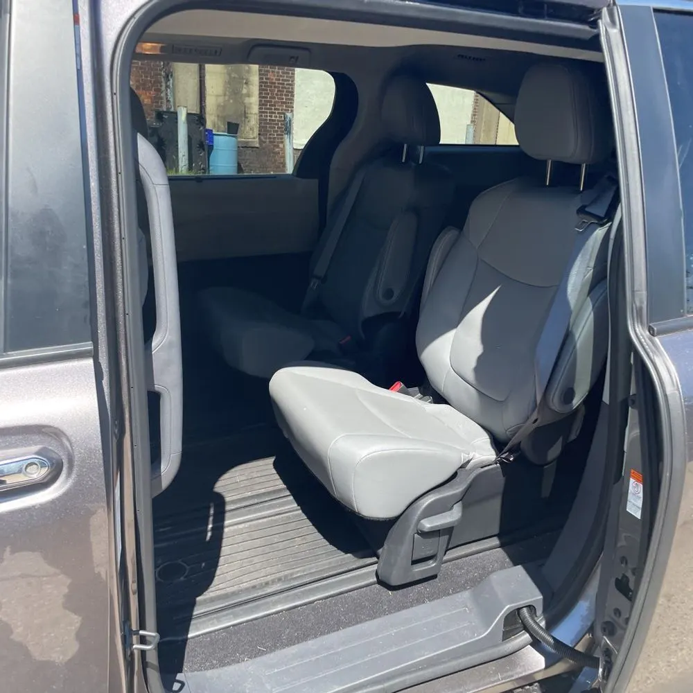 2024 Toyota Sienna XLE 7-Passenger