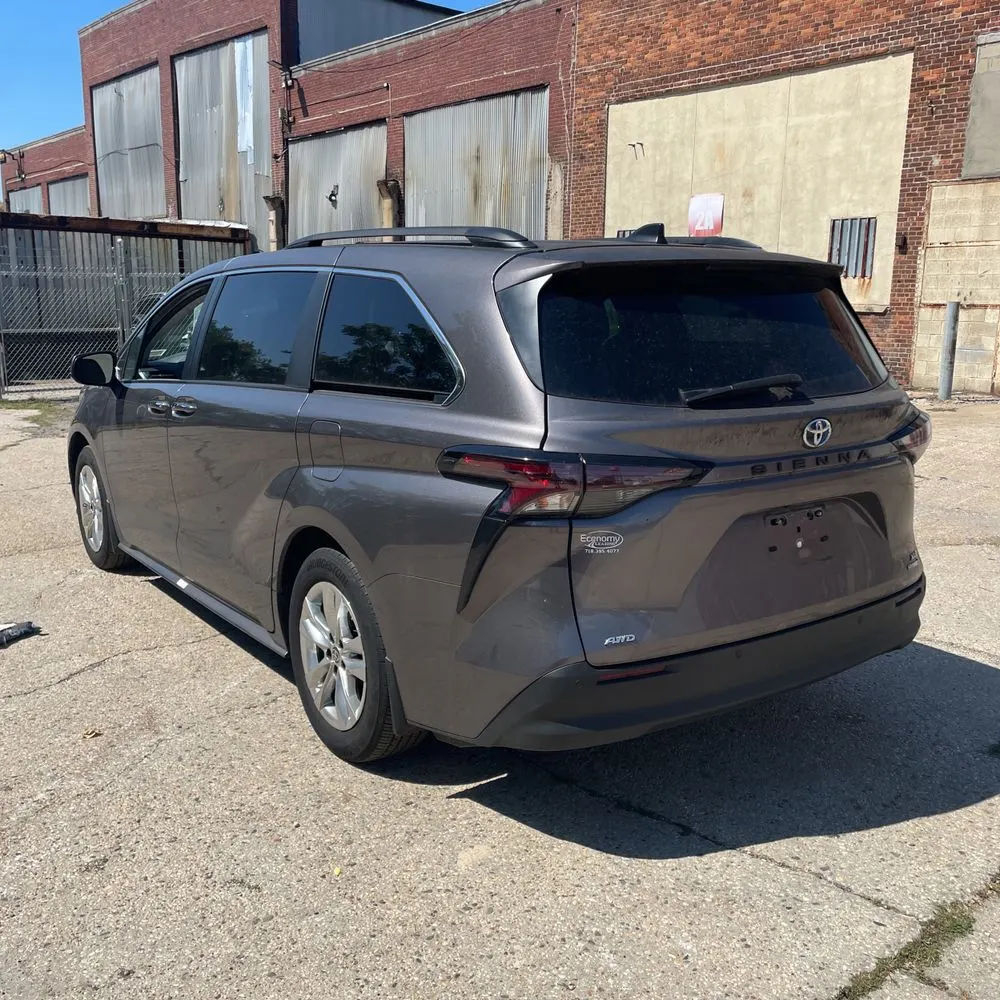 2024 Toyota Sienna XLE 7-Passenger