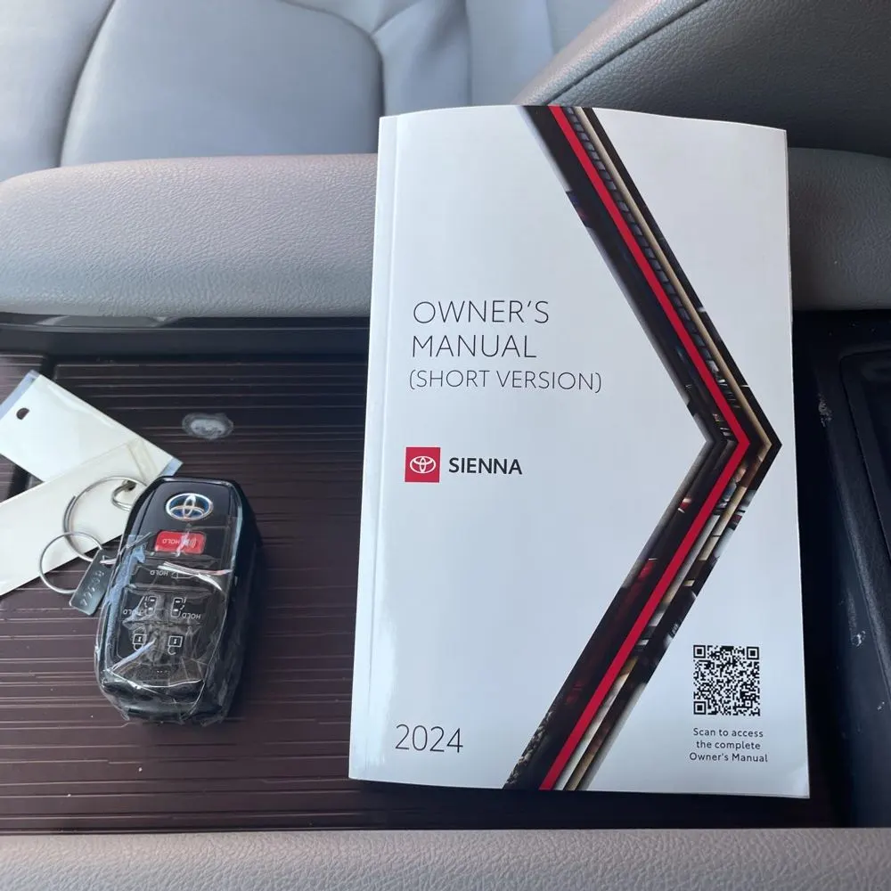 2024 Toyota Sienna XLE 7-Passenger