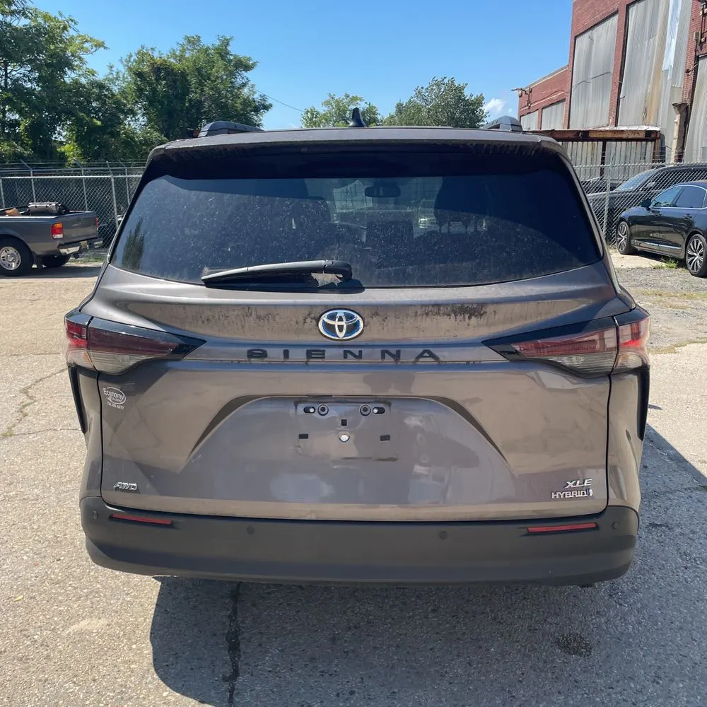 2024 Toyota Sienna XLE 7-Passenger