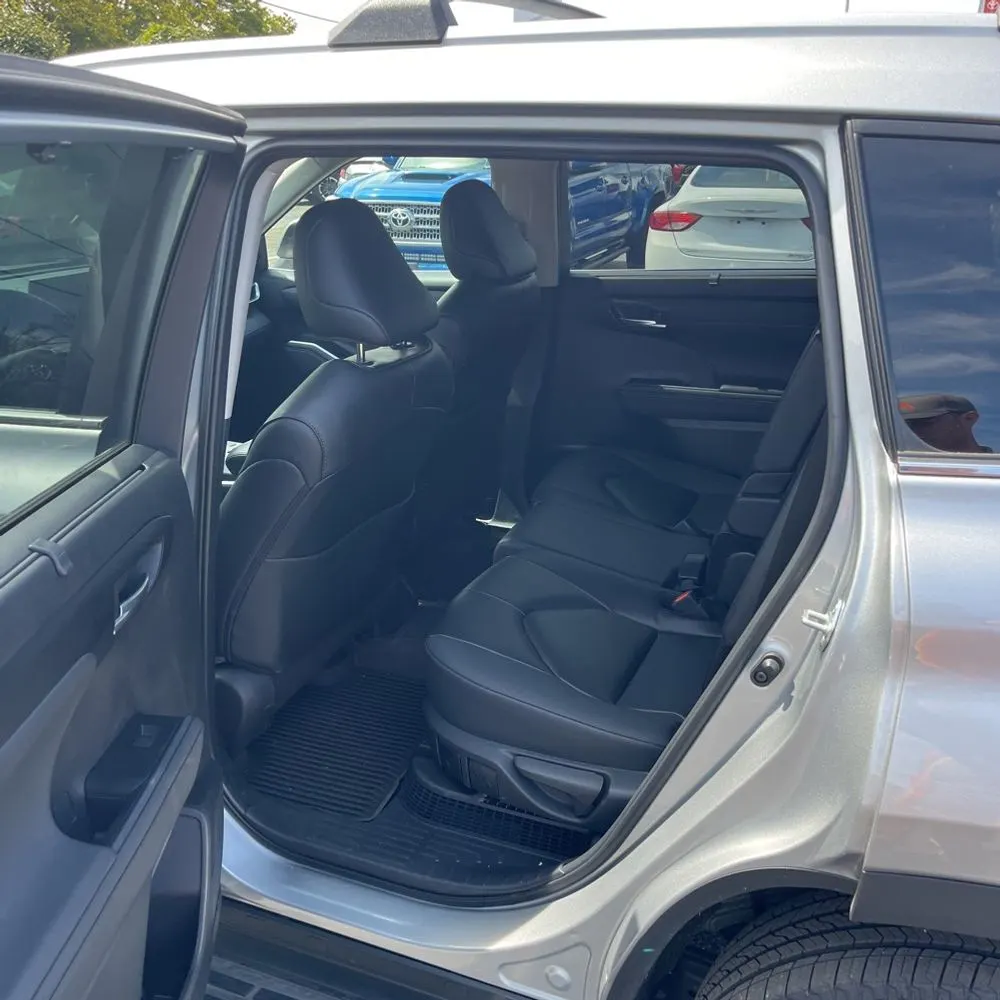 2024 Toyota Highlander Hybrid XLE