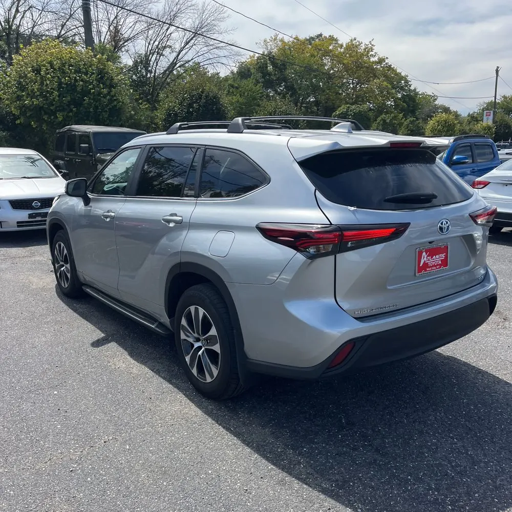 2024 Toyota Highlander Hybrid XLE