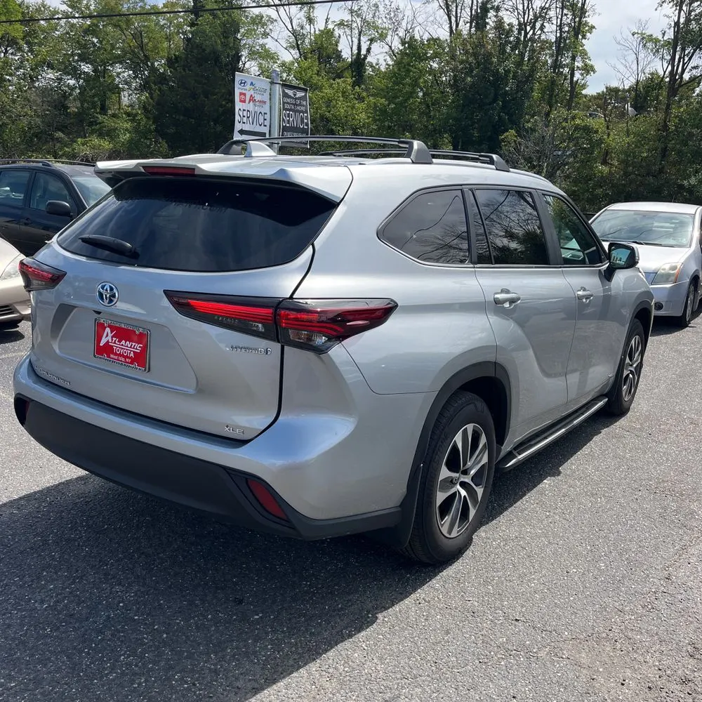 2024 Toyota Highlander Hybrid XLE